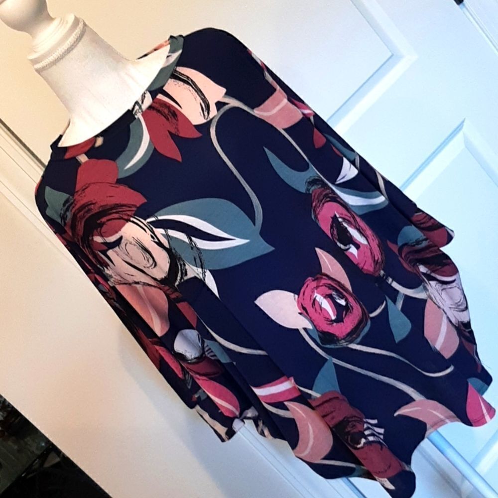 Sew in Love Float on Floral Navy with Floral Print Bat Wing Blouse  NWT